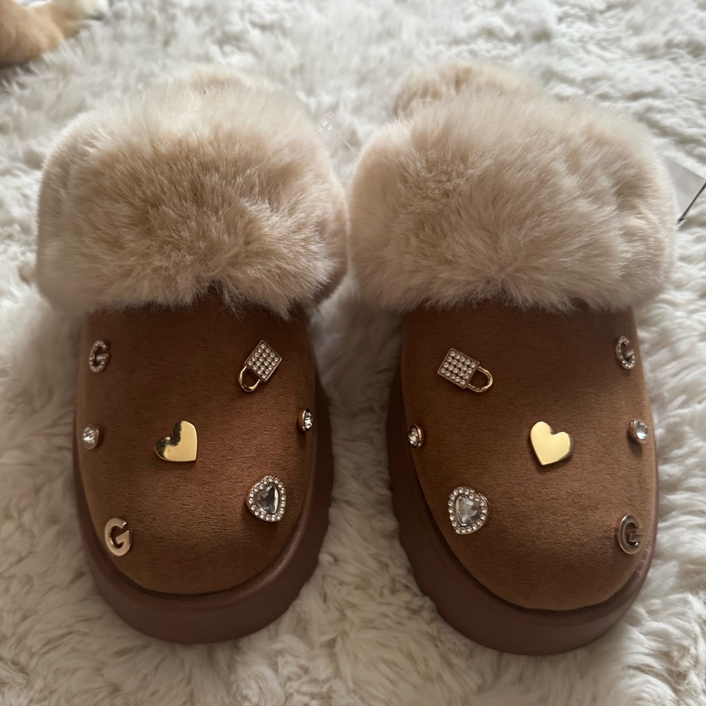 GBG Brown Fur-Lined slides with Gold Accents